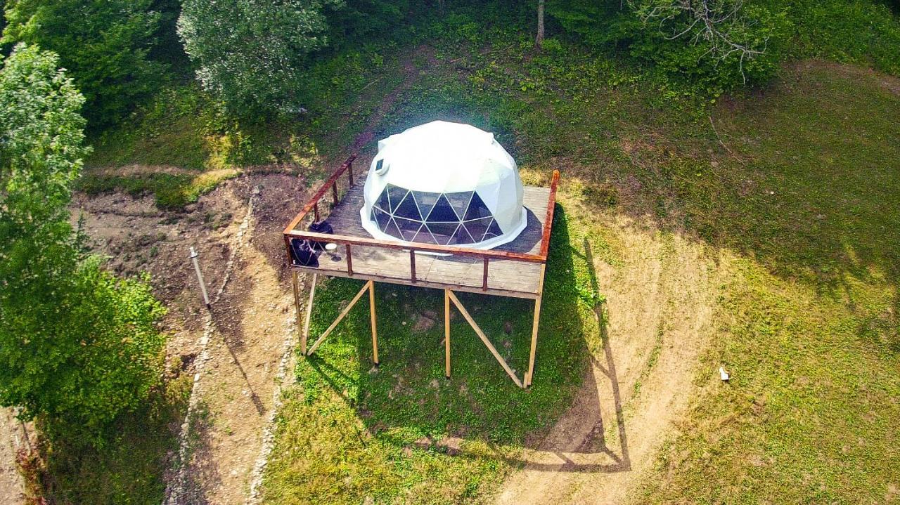 ホテルApuseni Glamping Retreat Bucium  エクステリア 写真